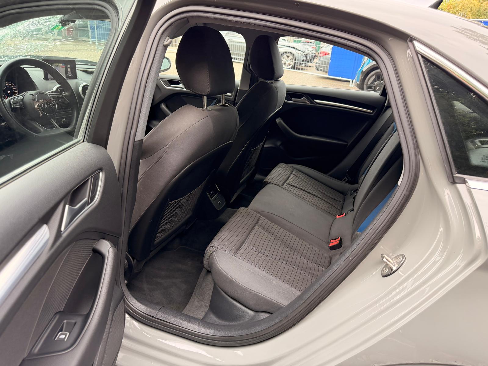 AUDI A3 Sportback 35 TFSI S-tronic-image-10