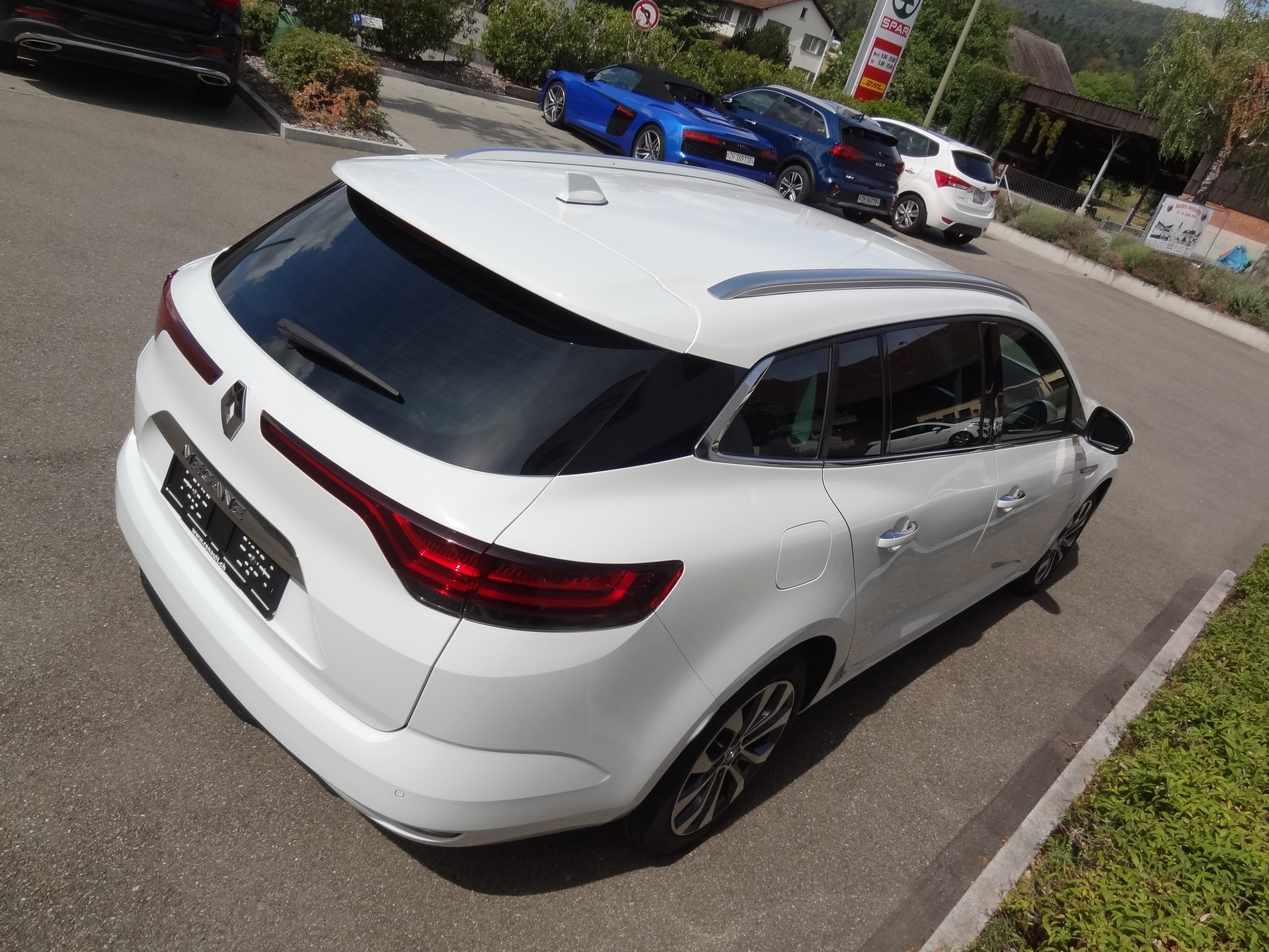 RENAULT Mégane Grandtour 1.3 16V Turbo Techno EDC-image-4