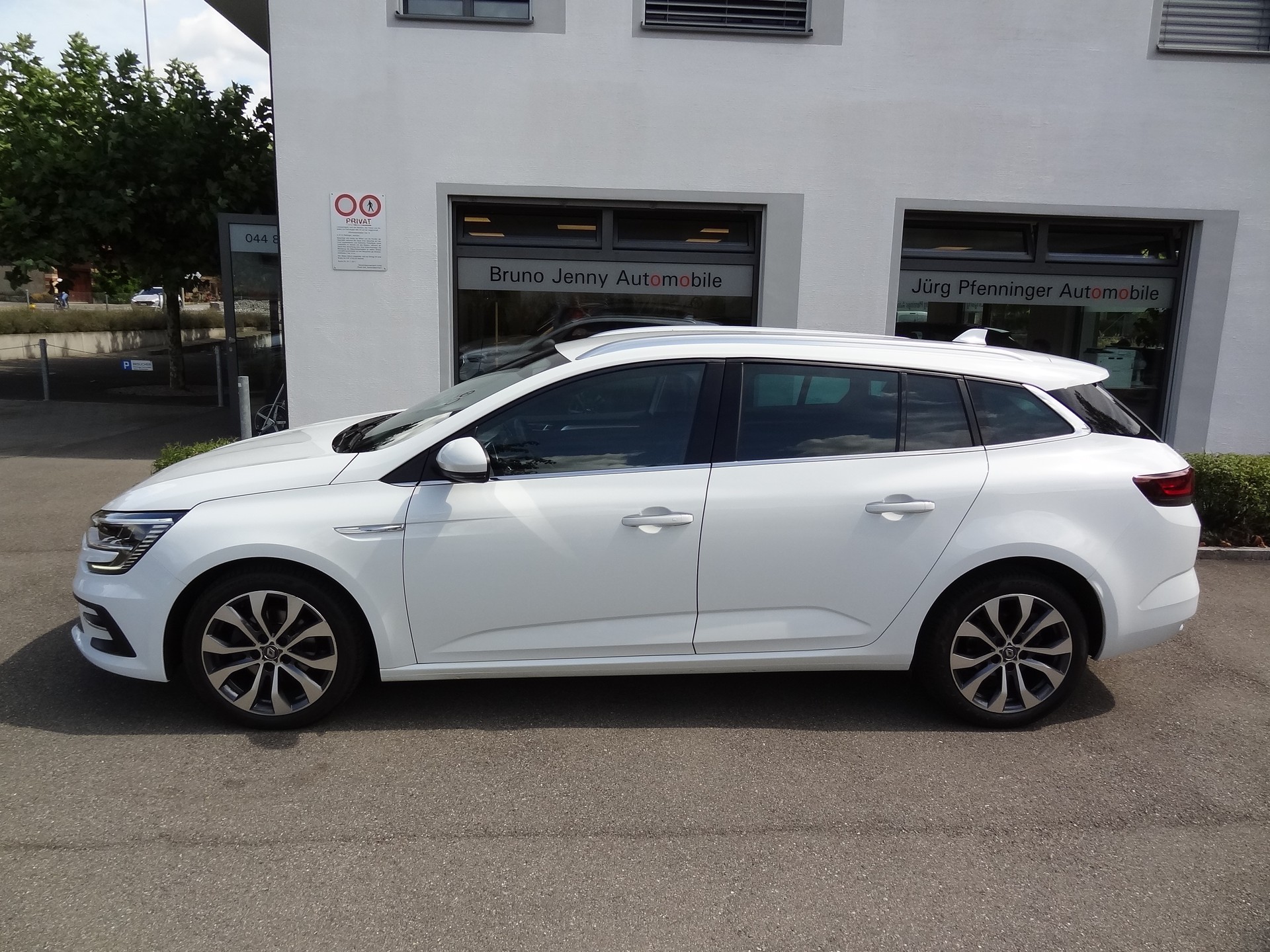 RENAULT Mégane Grandtour 1.3 16V Turbo Techno EDC-showroom-element-1