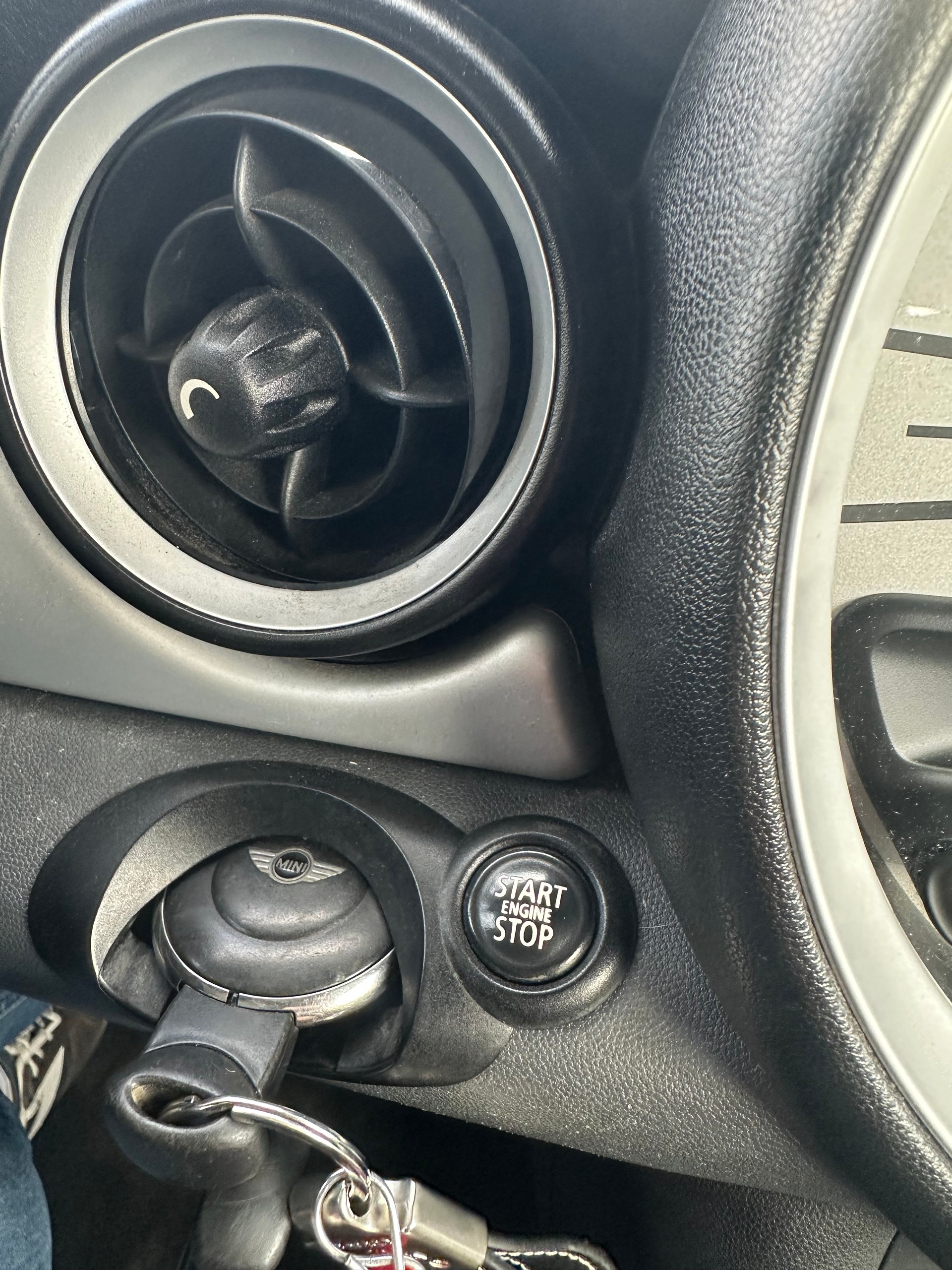 MINI One-image-10