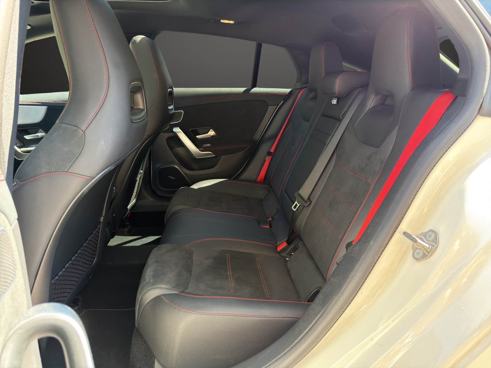 MERCEDES-BENZ CLA Shooting Brake 45 S AMG 4Matic+ 8G-DCT-image-14