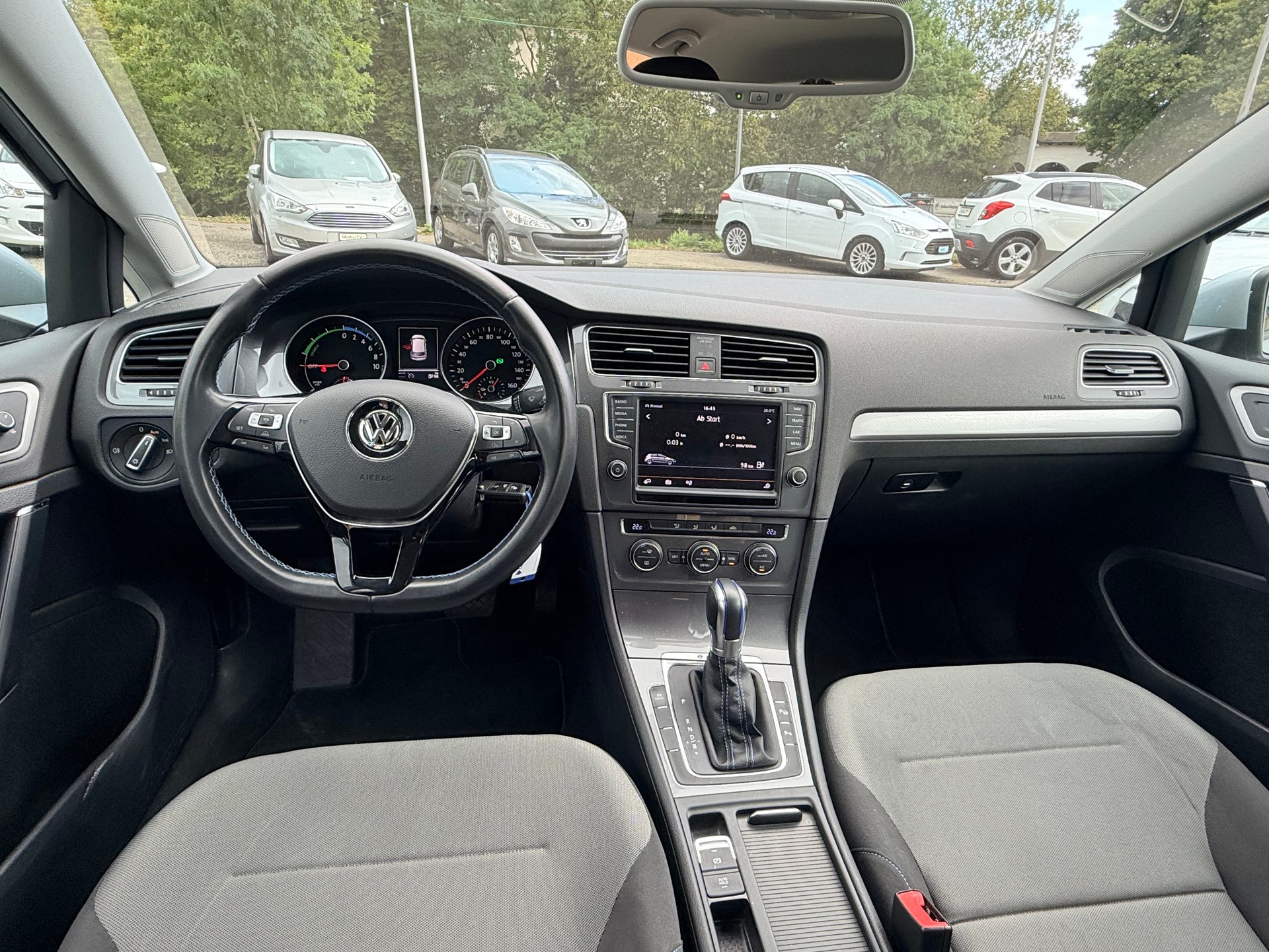 VW e-Golf Top Angebot-image-8