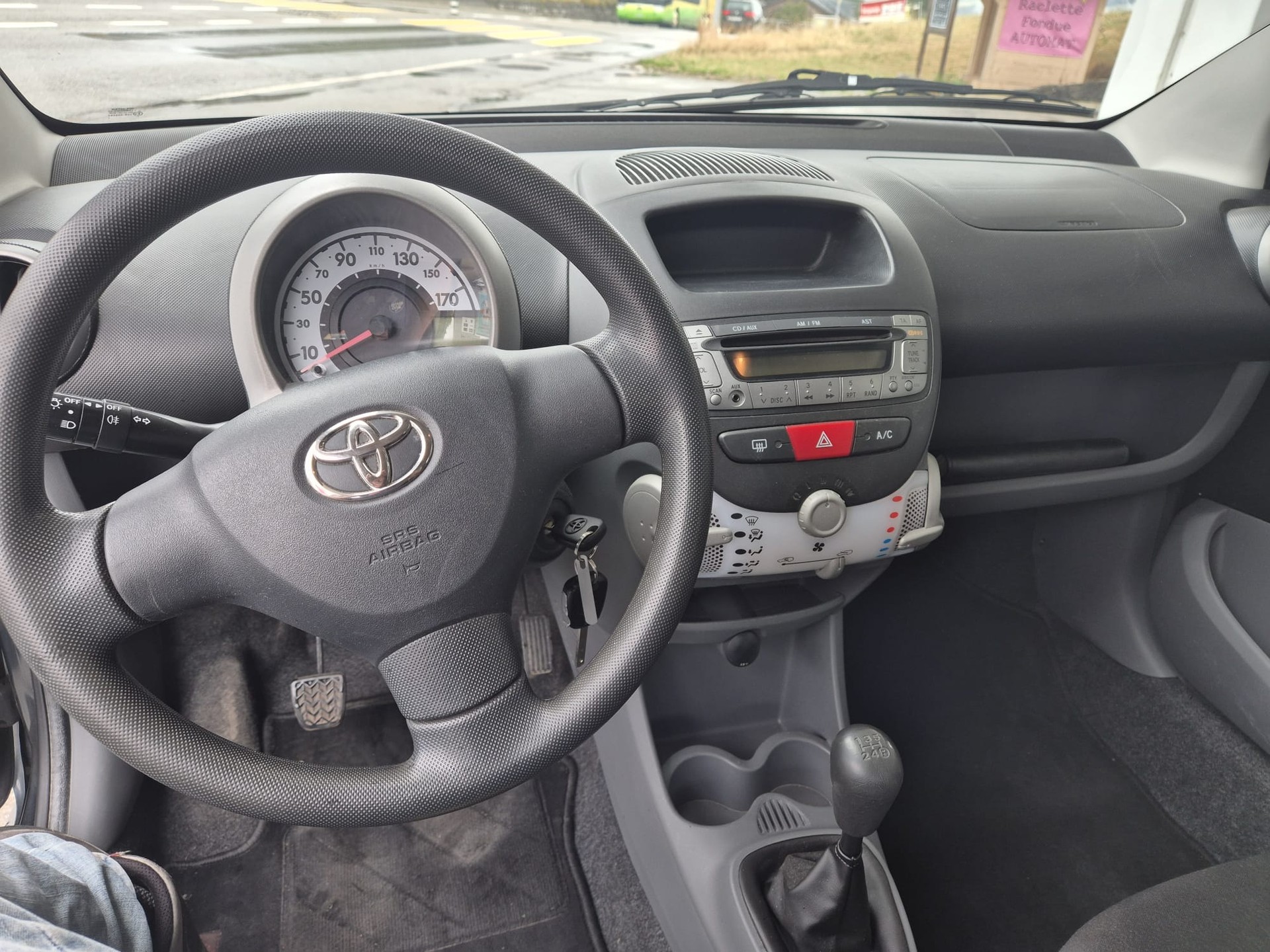 TOYOTA Aygo 1.0 Linea Luna-image-6