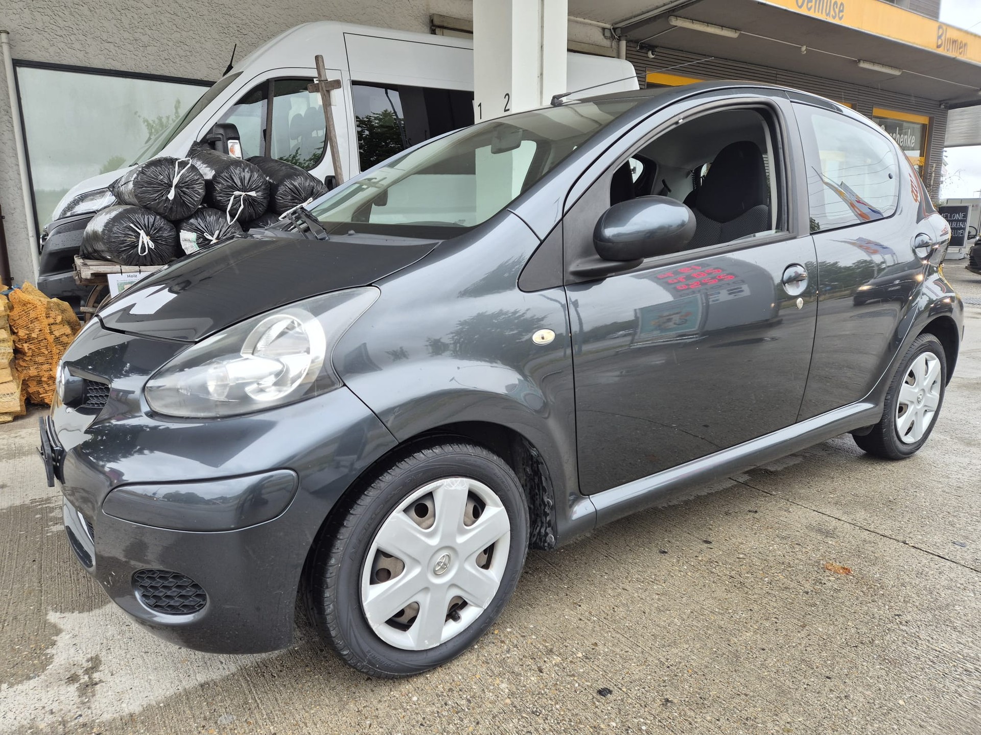 TOYOTA Aygo 1.0 Linea Luna-image-2