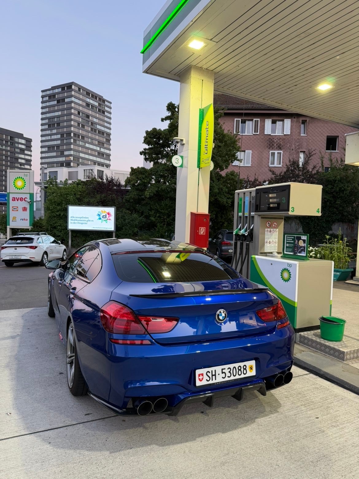 BMW M6-image-6