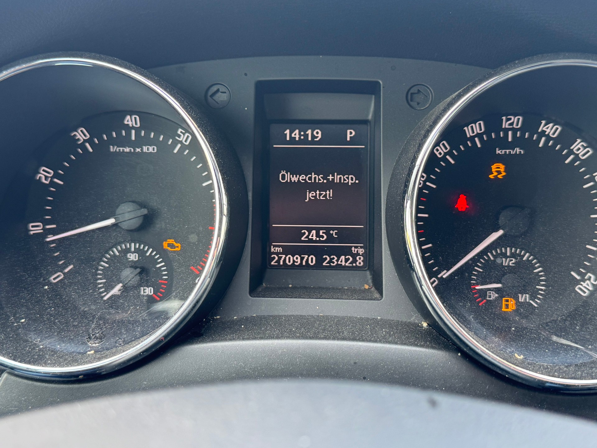 SKODA Yeti 1.4 TSI Elegance 4x2 DSG-image-14