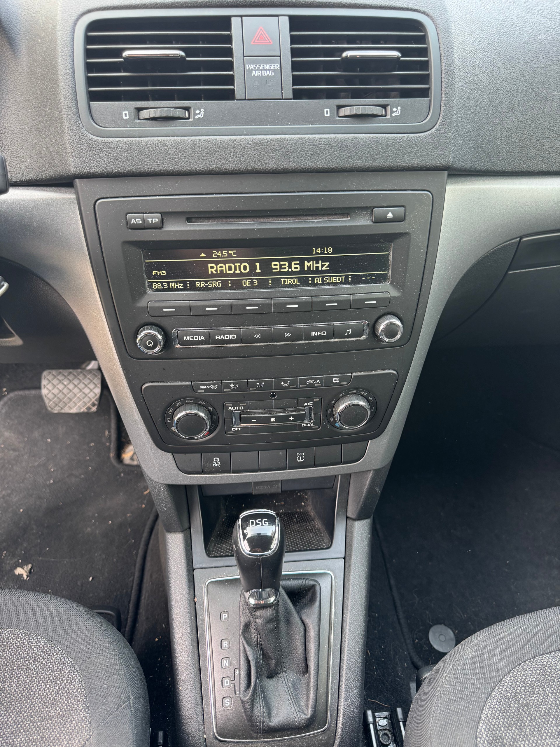 SKODA Yeti 1.4 TSI Elegance 4x2 DSG-image-13
