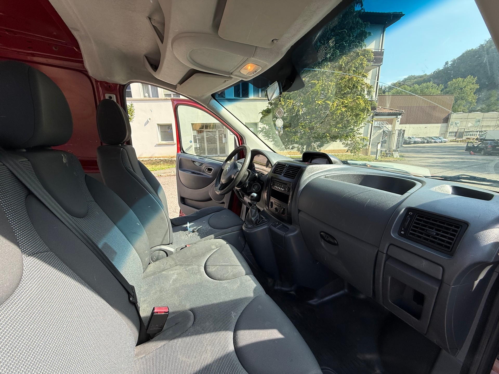 CITROEN Jumpy 2.0 HDi 12 L2H1-image-12
