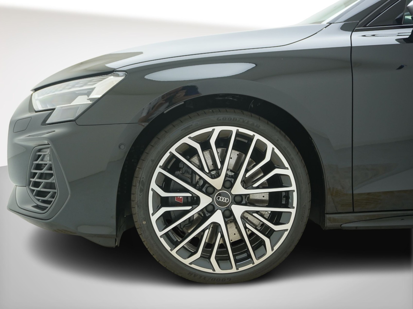 AUDI S3 Sportback 2.0 T FSI quattro S-Tronic-image-8