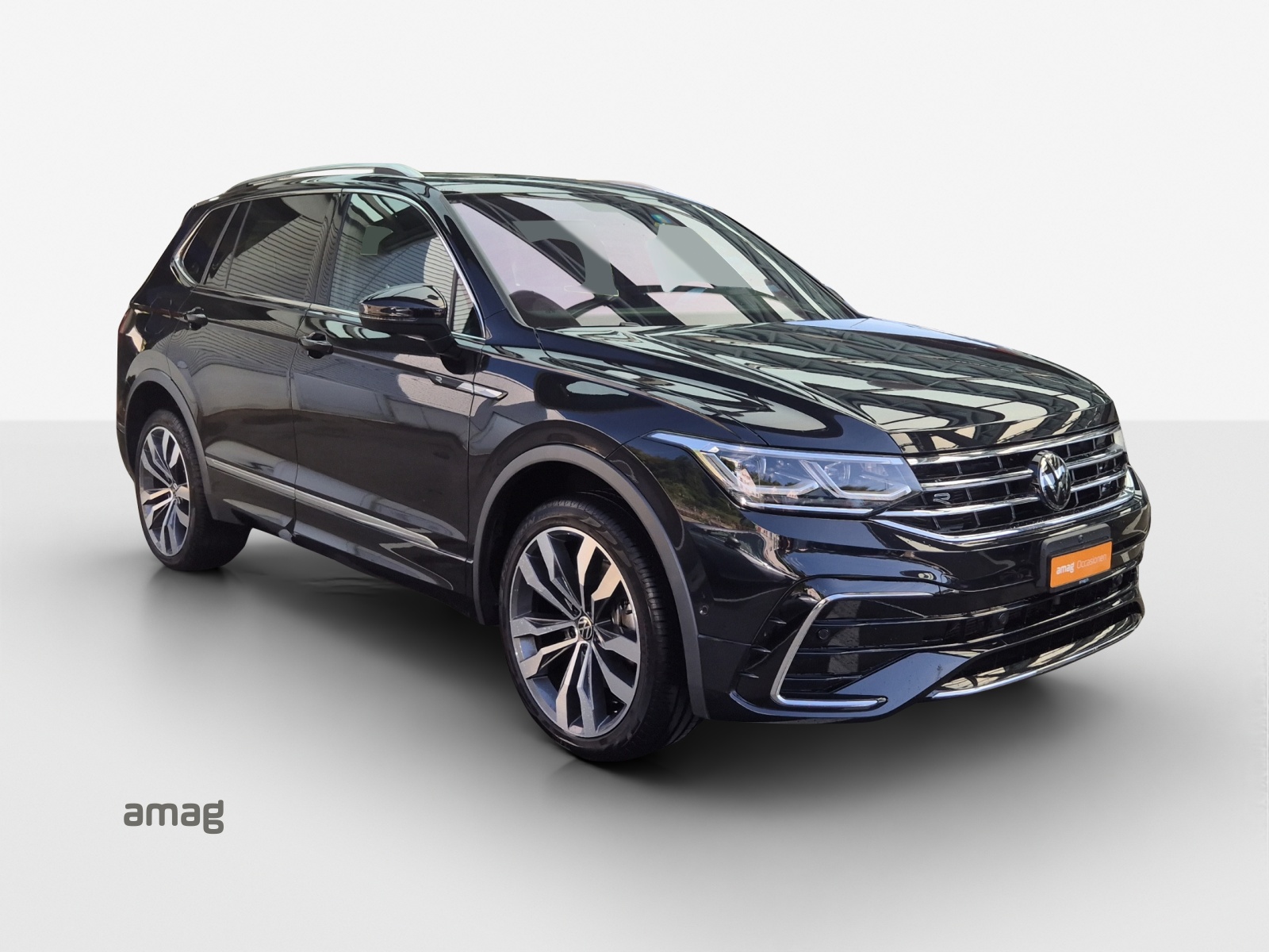 VW Tiguan Allspace 2.0 TDI SCR R-Line 4Motion DSG-image-5
