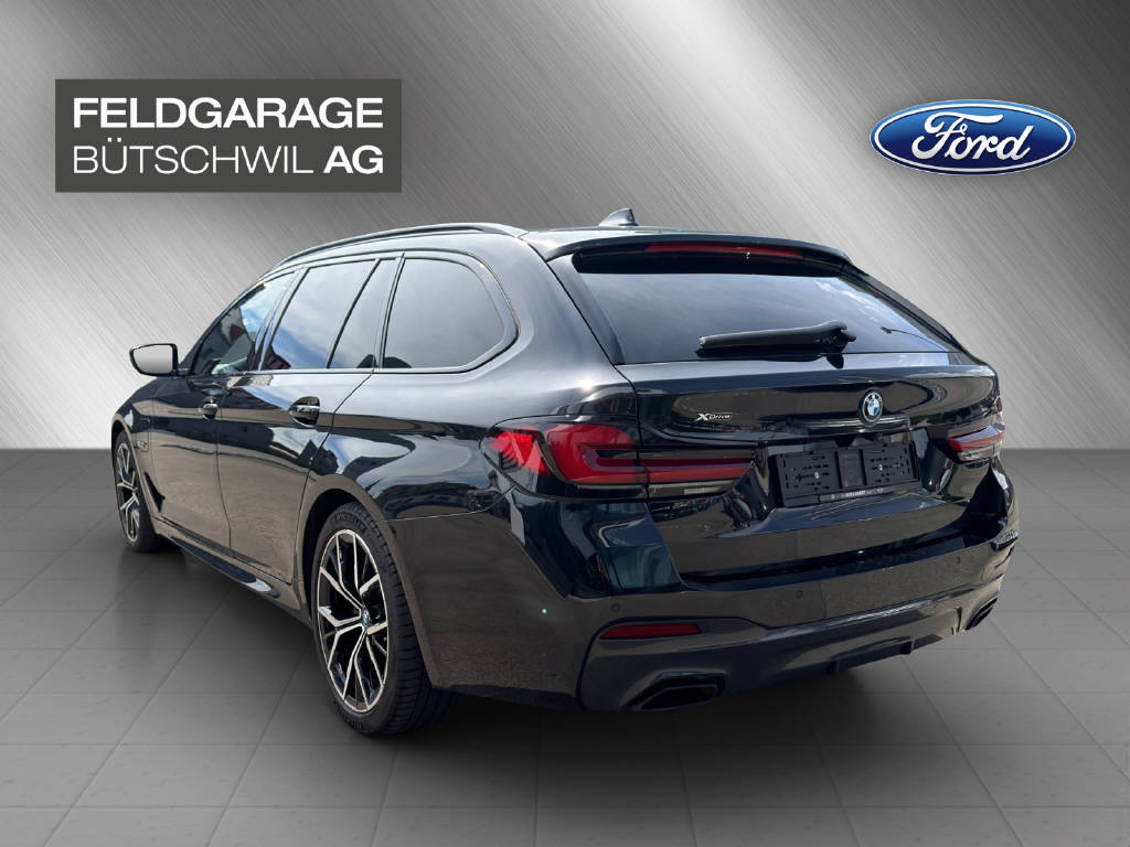 BMW 530e xDrive SAG Touring MSport-image-5