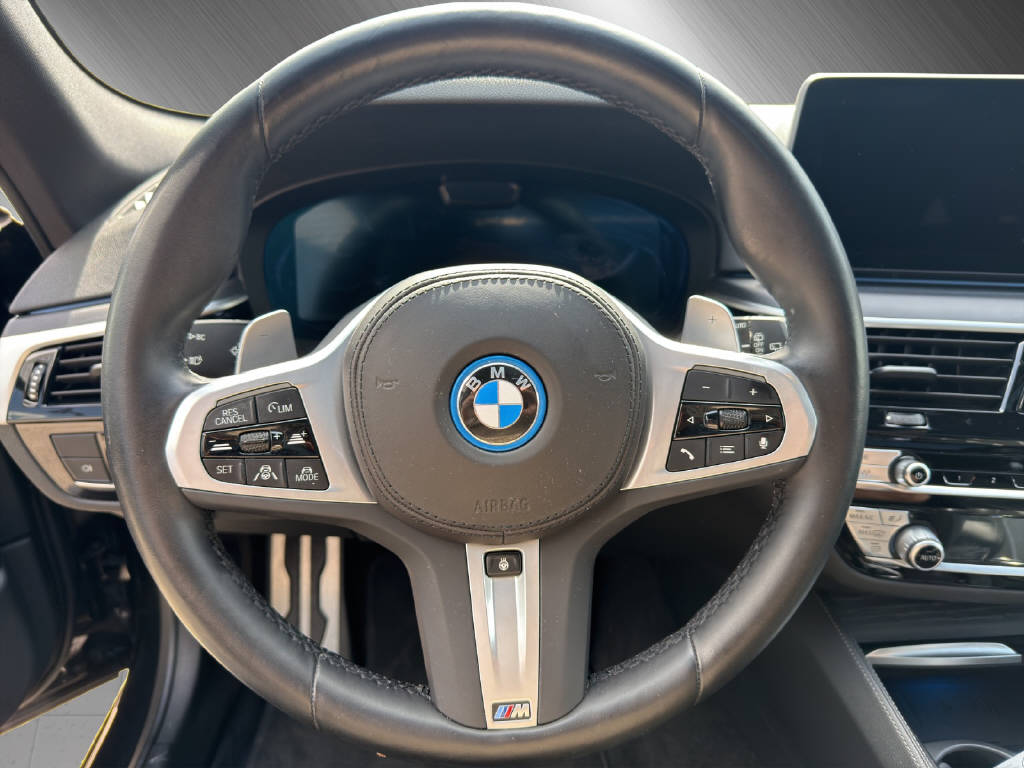 BMW 530e xDrive SAG Touring MSport-image-9