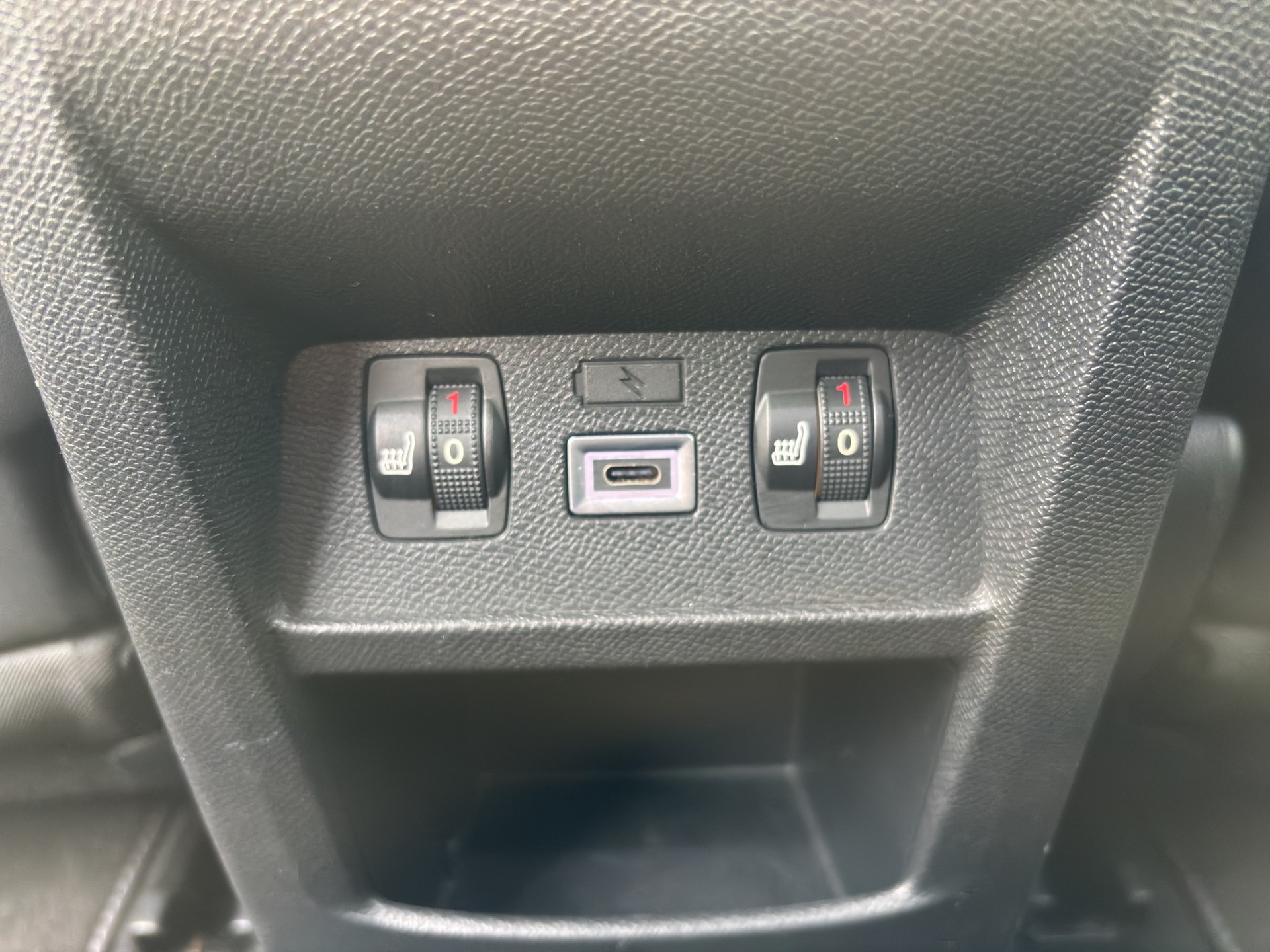 OPEL Astra 1.6 PHEV Turbo Swiss Plus A-image-13