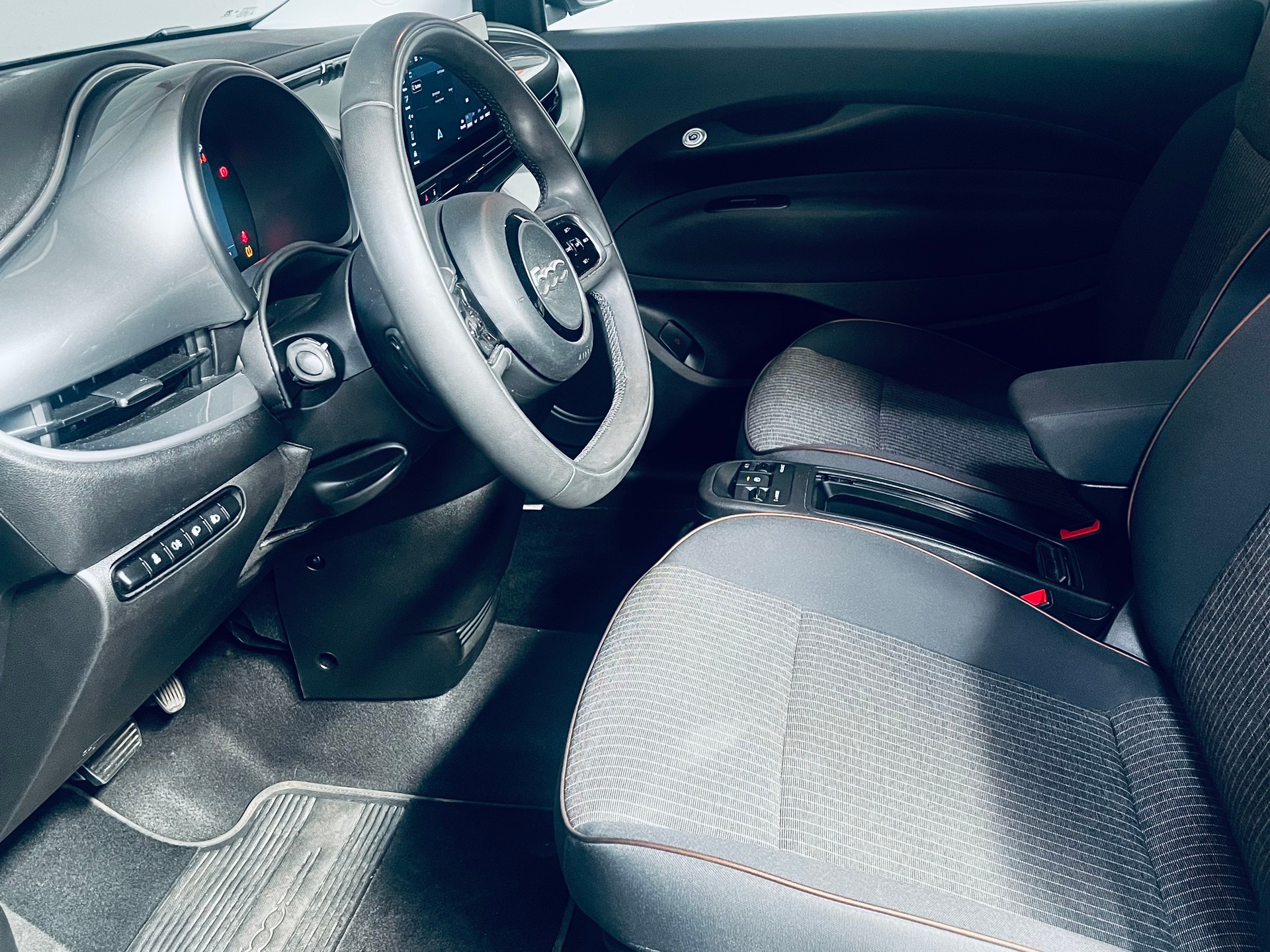FIAT 500 electric 87 kW Icon-image-11