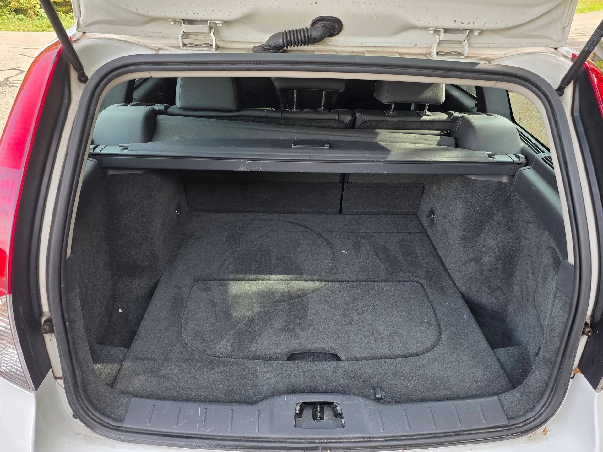 VOLVO V50 1.6 Kinetic-image-12