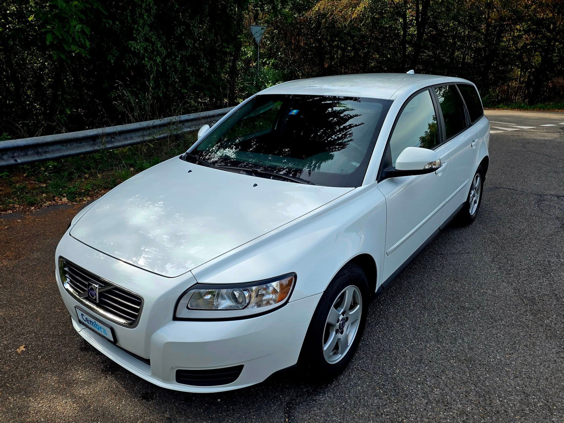 VOLVO V50 1.6 Kinetic-image-0