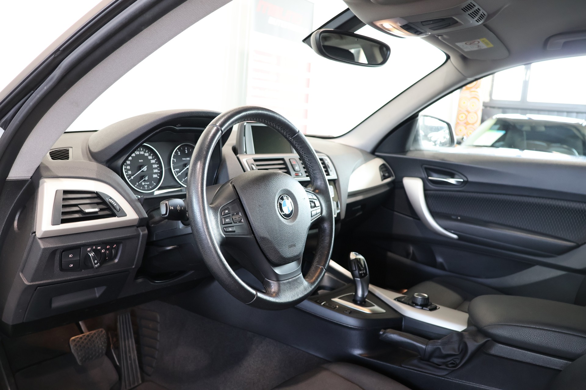 BMW 116d Steptronic-image-10