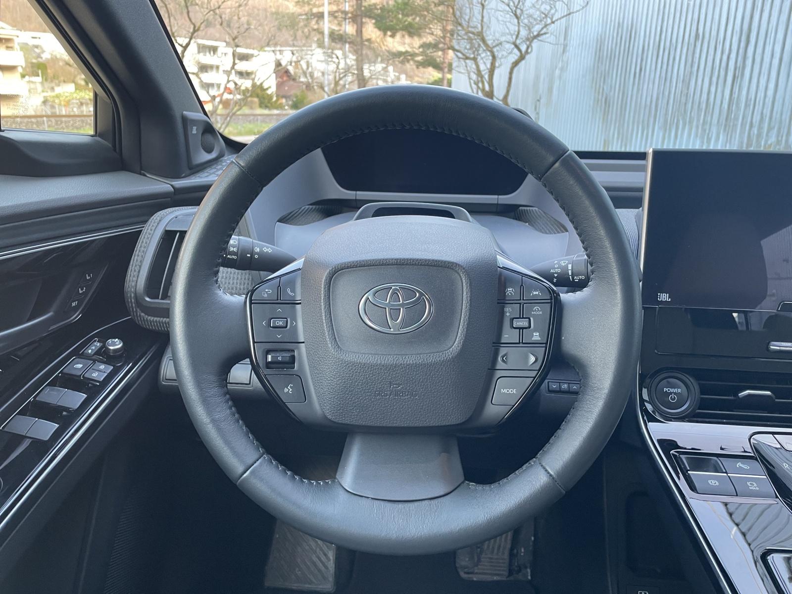 TOYOTA bZ4X Premium AWD-image-9