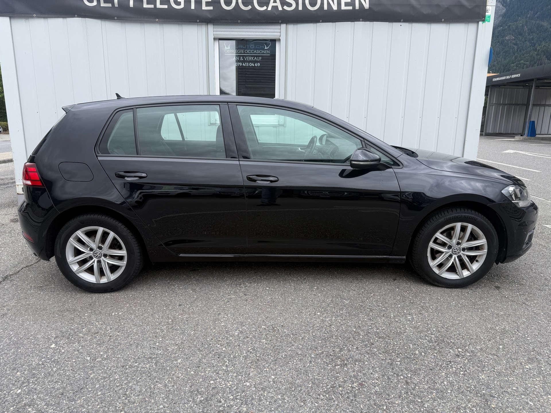VW Golf 1.6 TDI Comfortline DSG-showroom-element-2