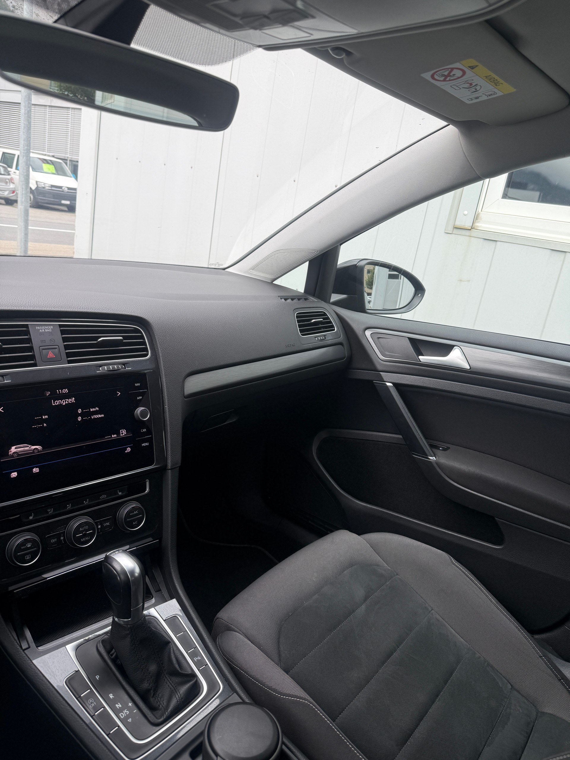 VW Golf 1.6 TDI Comfortline DSG-image-15