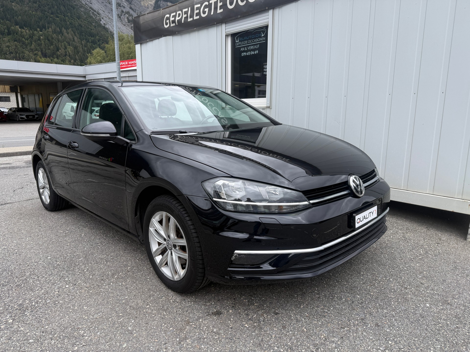 VW Golf 1.6 TDI Comfortline DSG-showroom-element-1