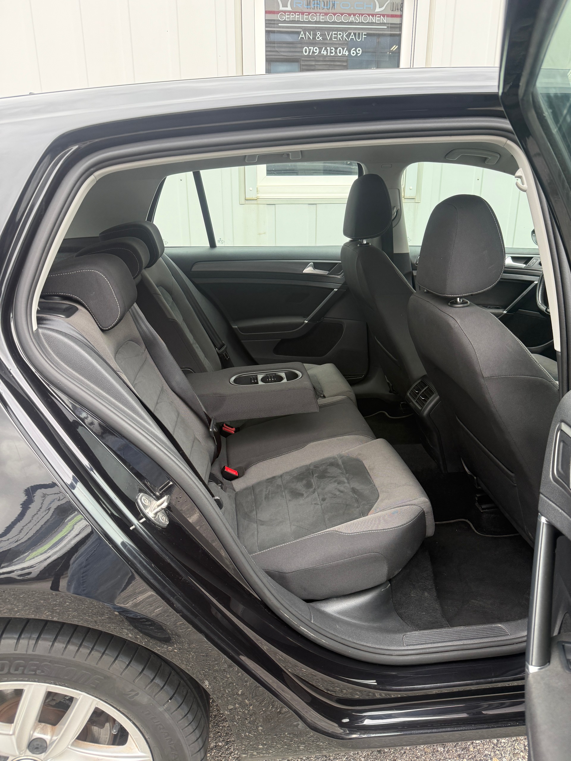 VW Golf 1.6 TDI Comfortline DSG-image-12