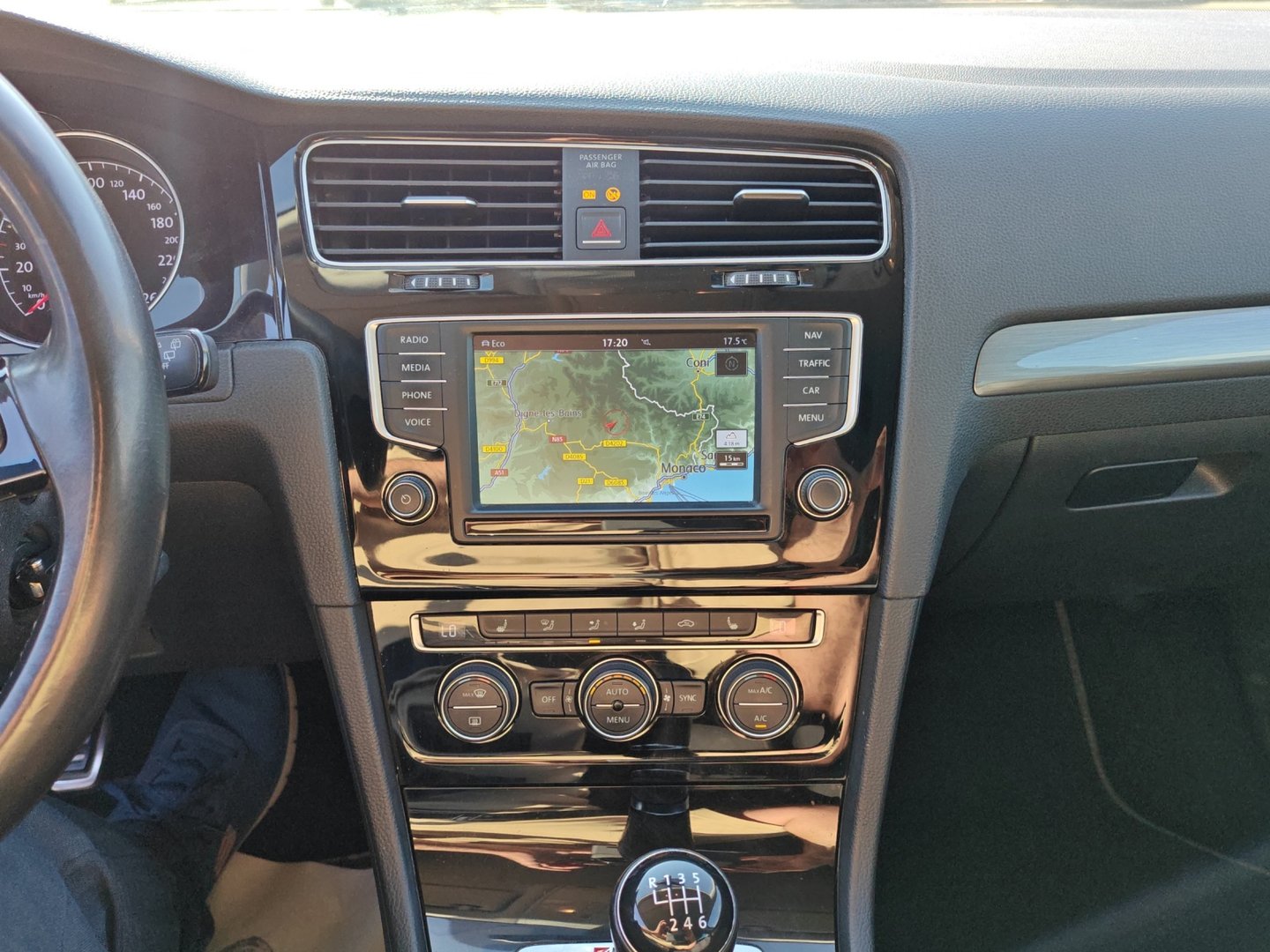 VW Golf Variant 2.0 TDI Allstar 4Motion – GPS, caméra, sièges chauffants, bi-xénon-image-16