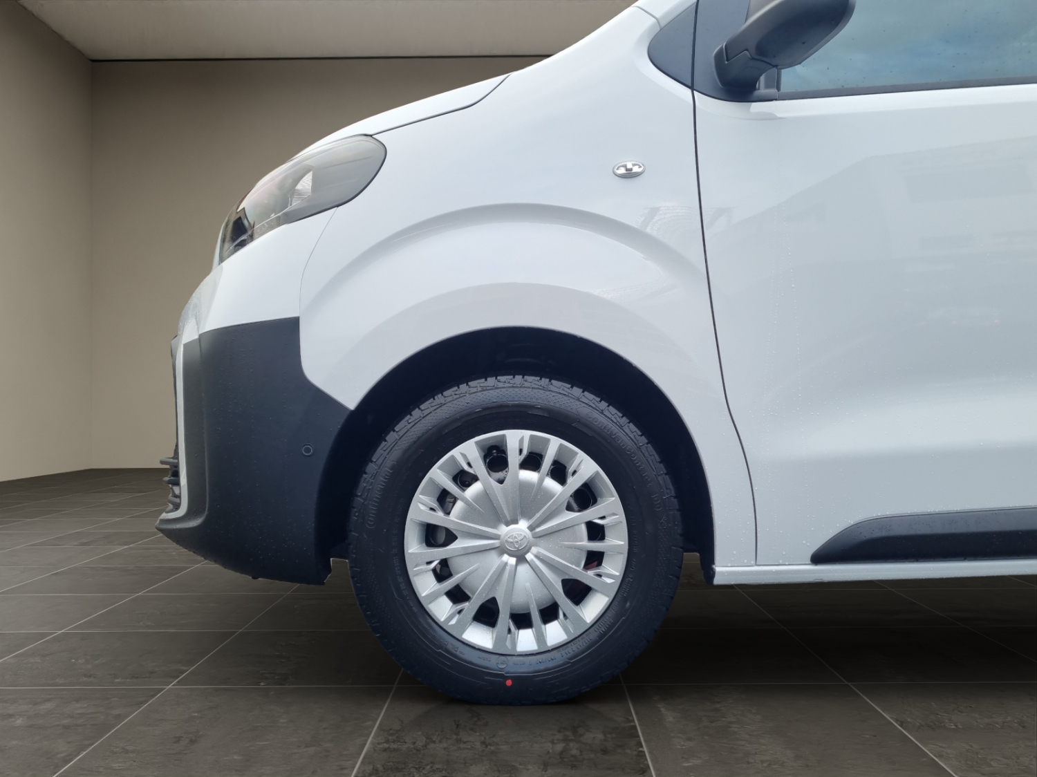 TOYOTA PROACE Van L1 2.0 D Advanced-image-13