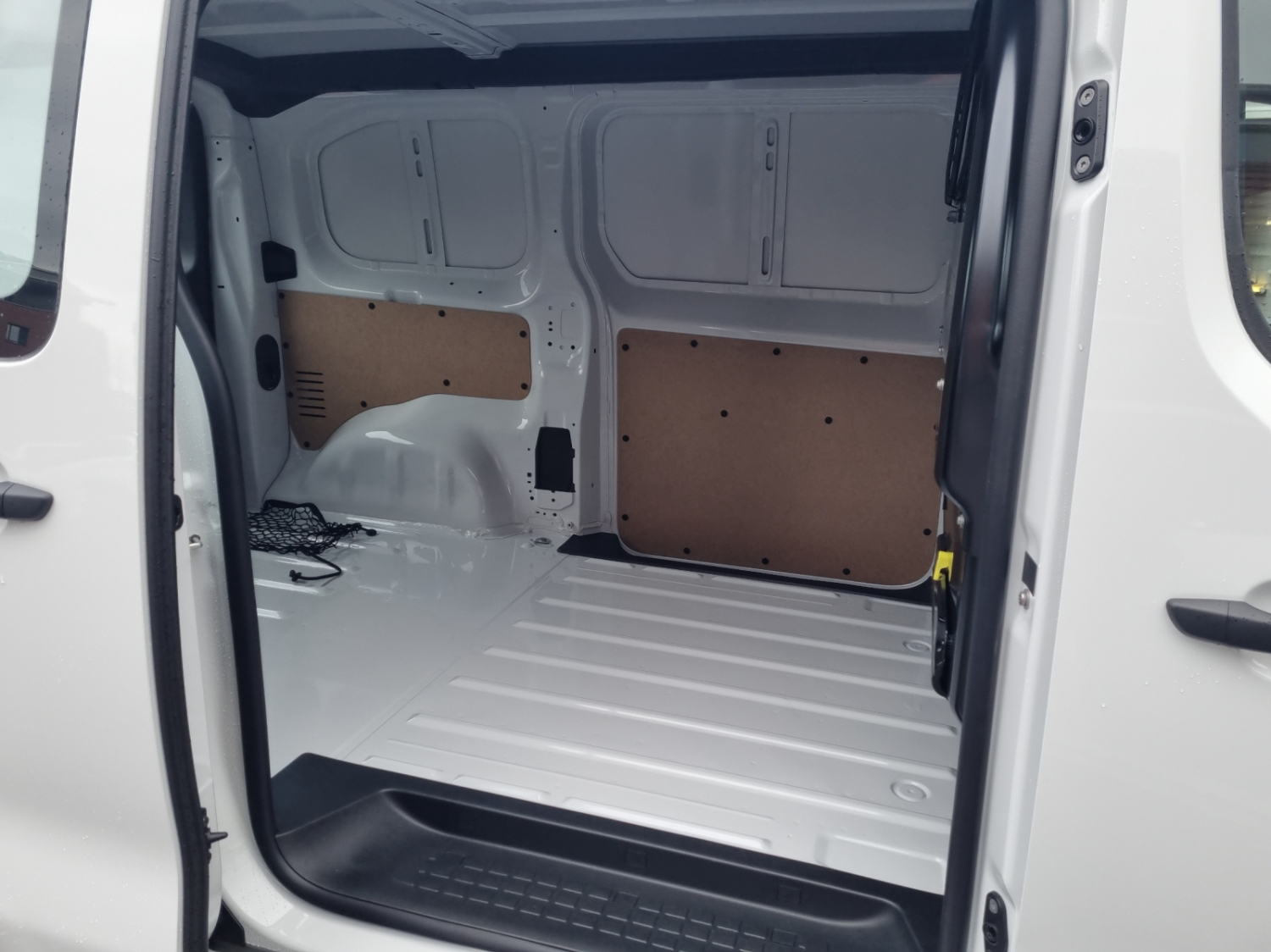 TOYOTA PROACE Van L1 2.0 D Advanced-image-12