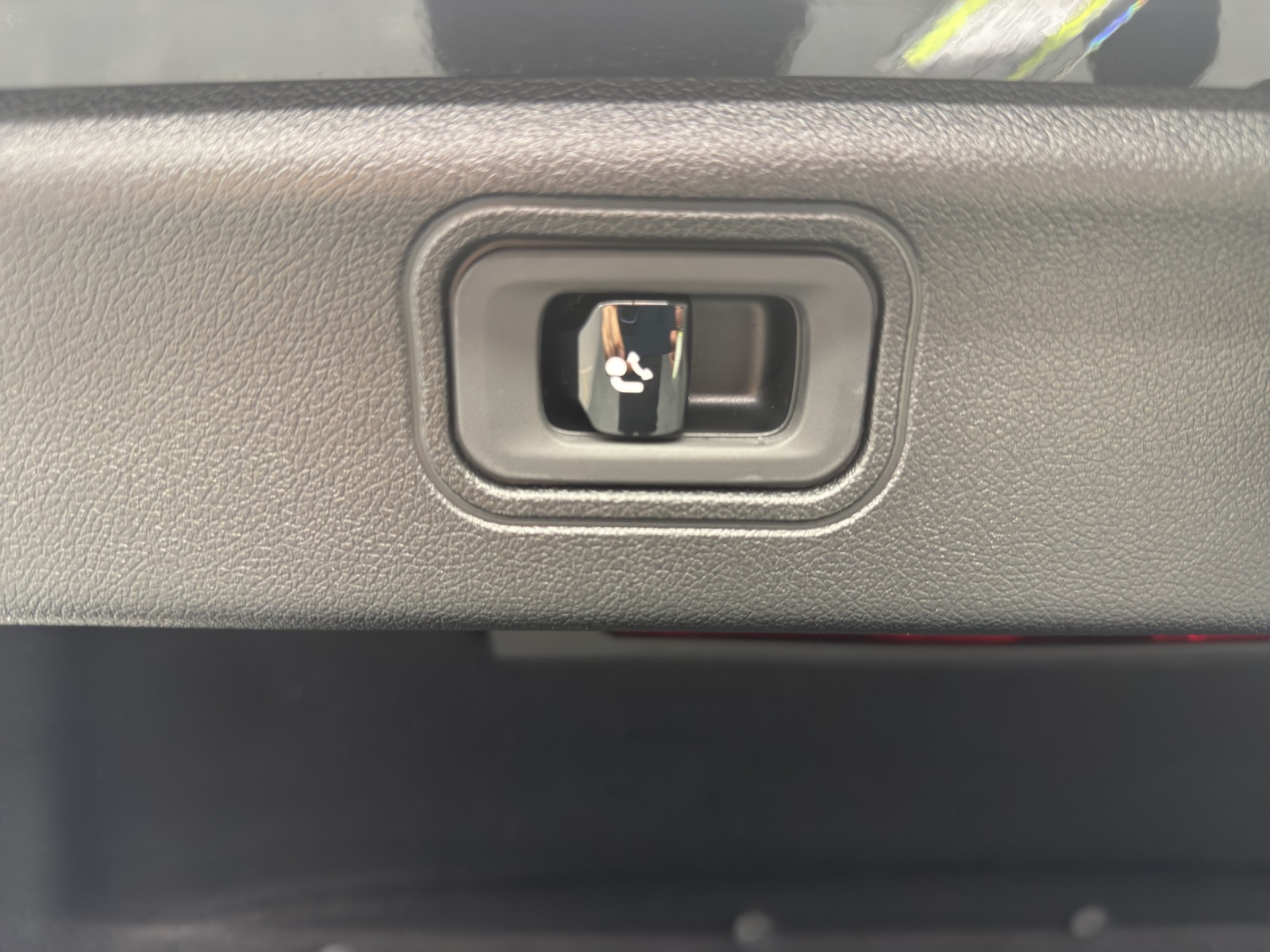 MERCEDES-BENZ C 400 4Matic elektrisch-image-12