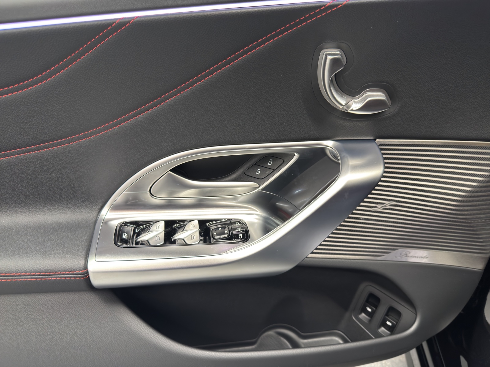 MERCEDES-BENZ C 400 4Matic elektrisch-image-14