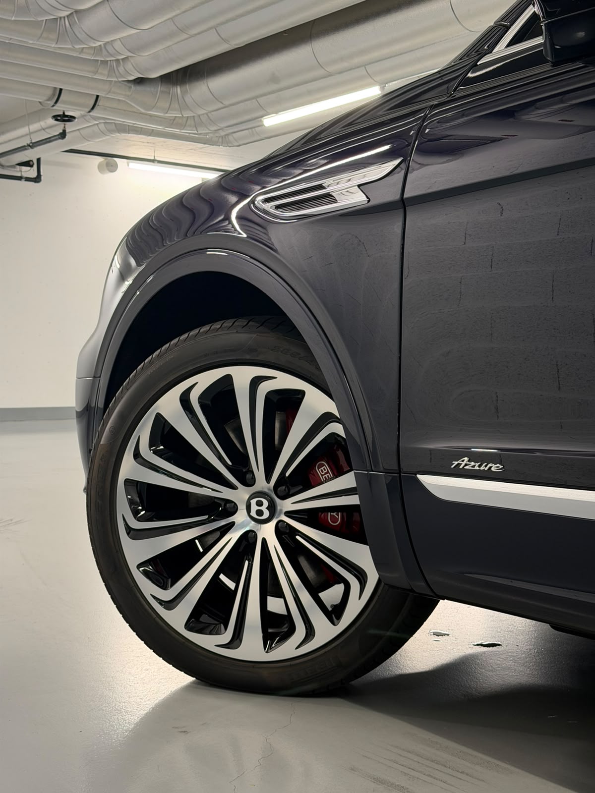 BENTLEY Bentayga Azure-image-22