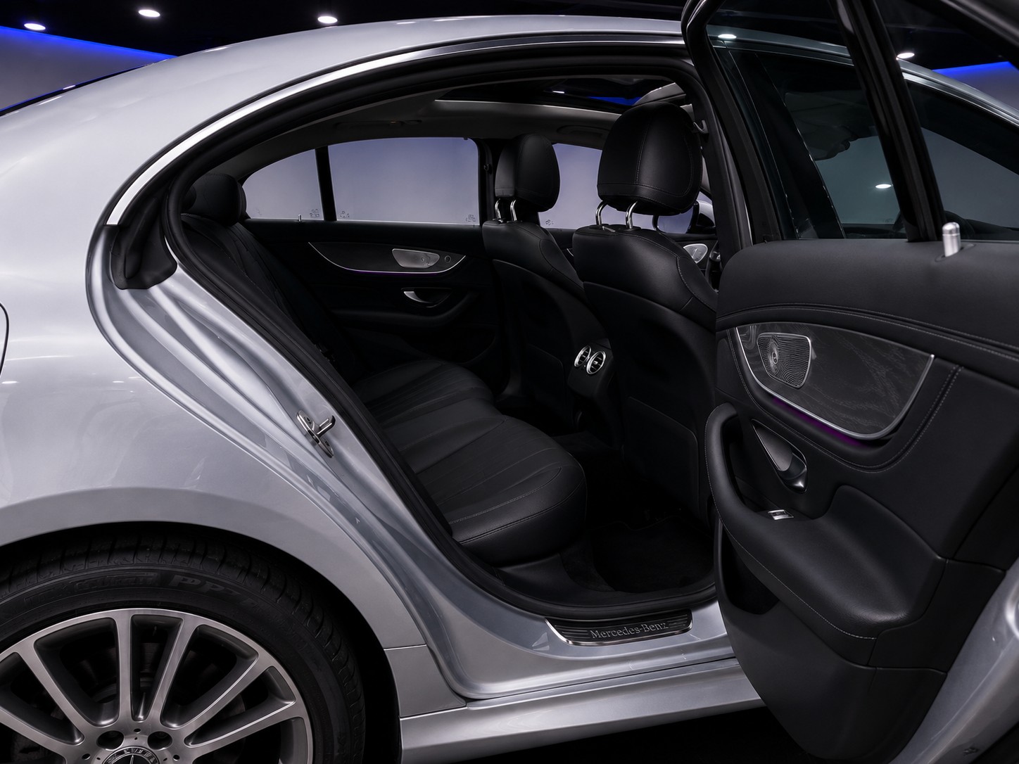 MERCEDES-BENZ CLS 400 d 4Matic Edition1 9G-Tronic-image-11