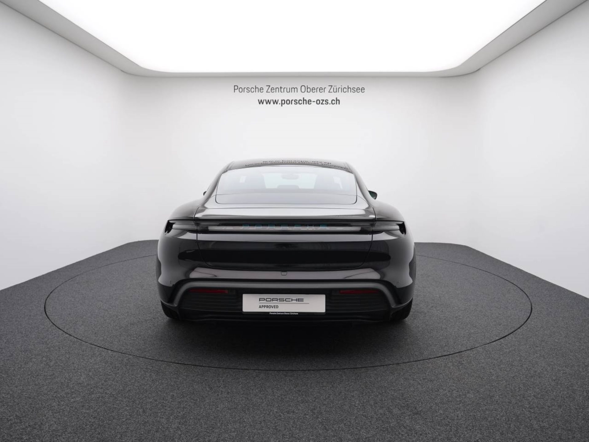 PORSCHE Taycan 4S-image-5