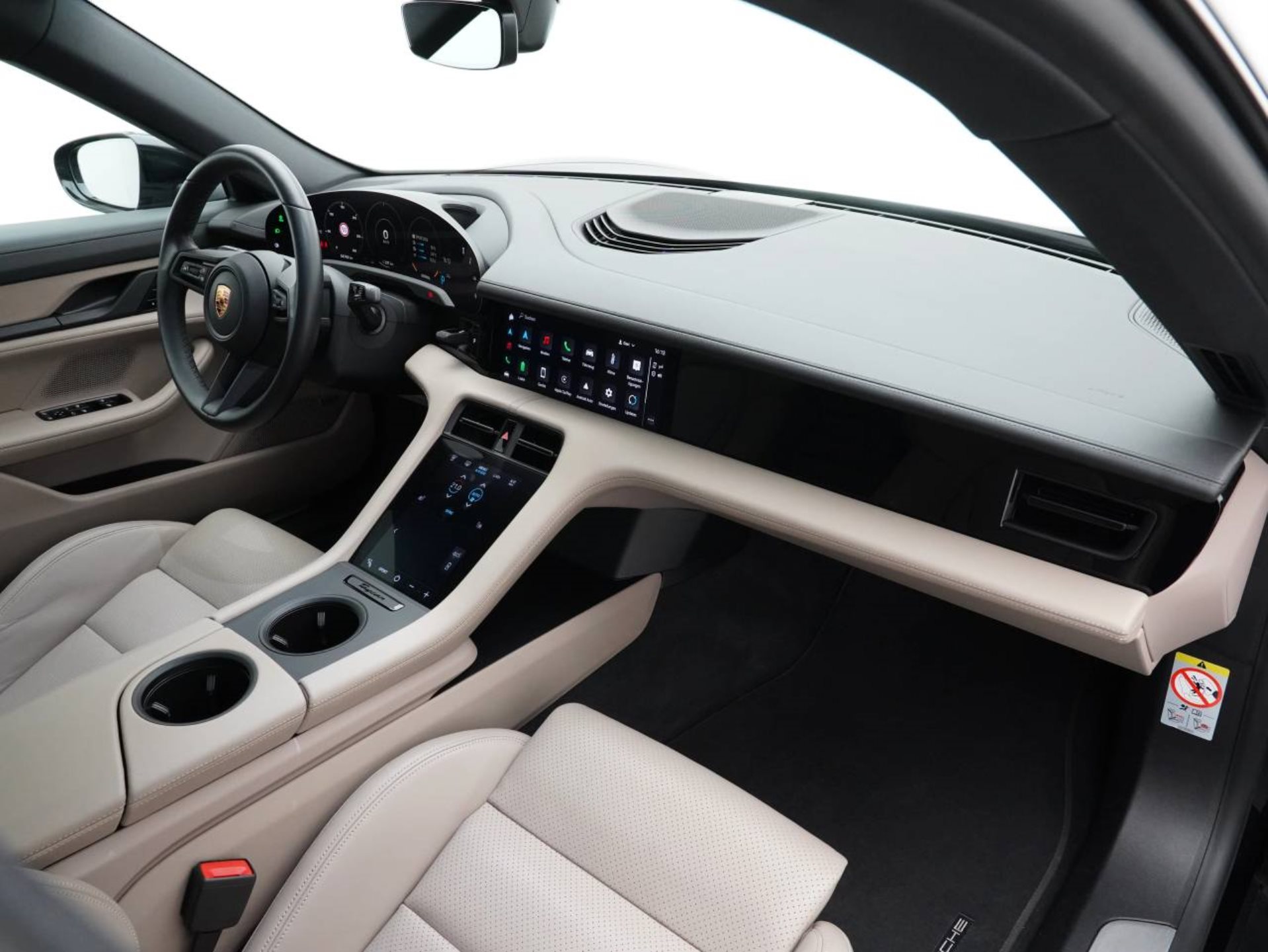 PORSCHE Taycan 4S-image-23