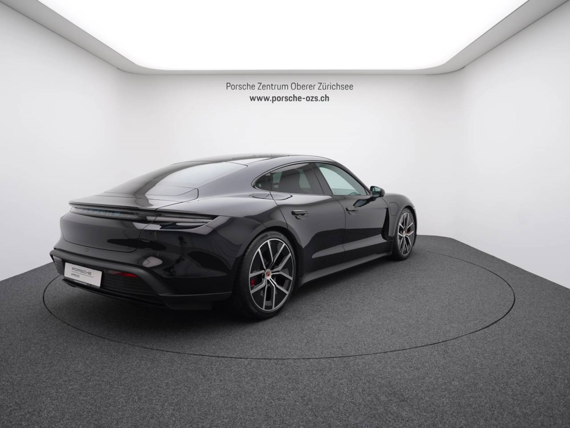 PORSCHE Taycan 4S-image-6