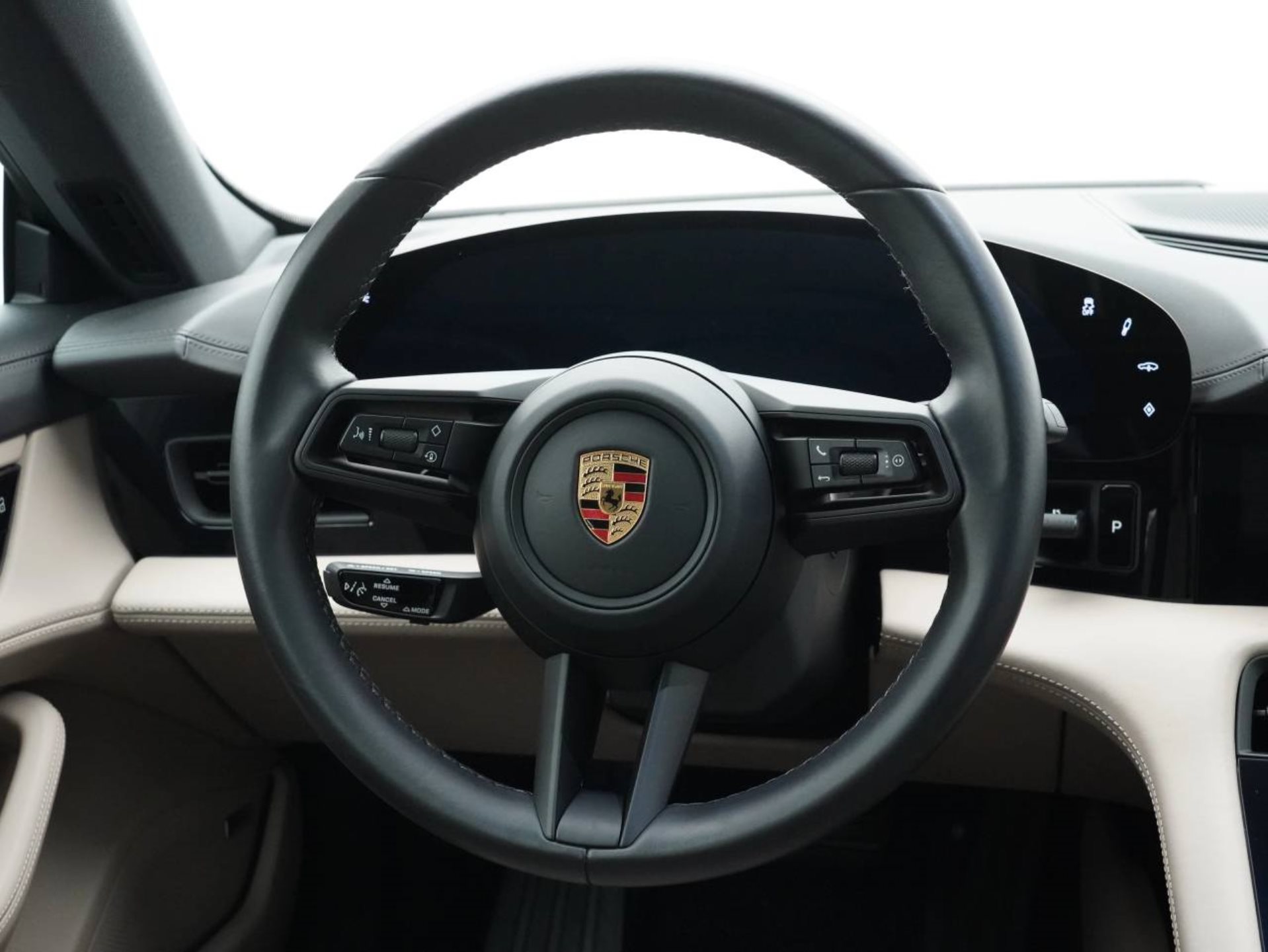 PORSCHE Taycan 4S-image-15