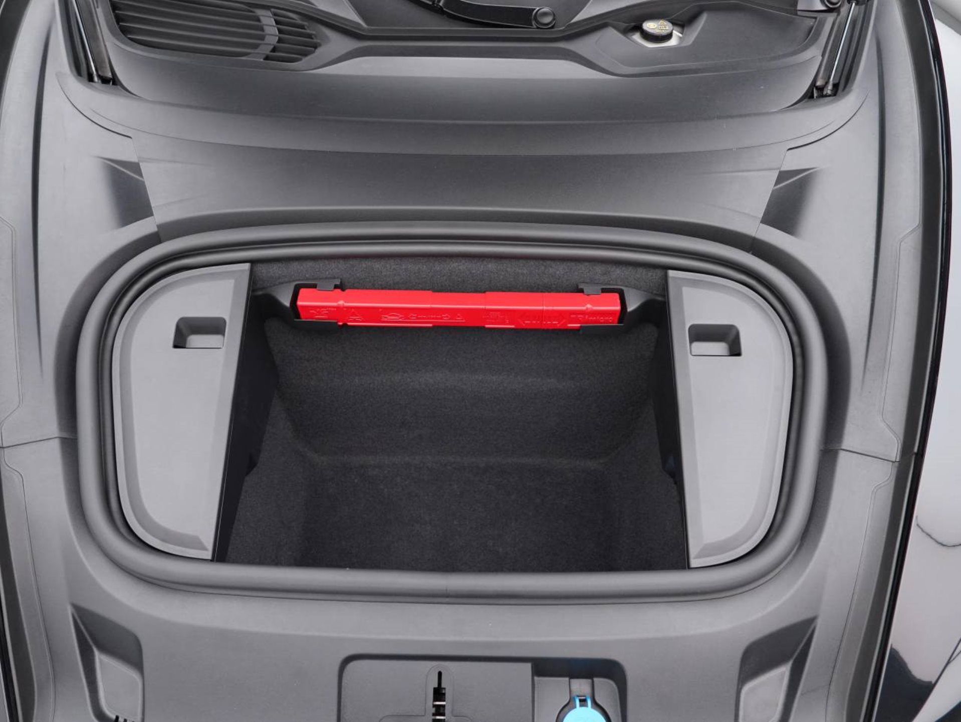 PORSCHE Taycan 4S-image-30