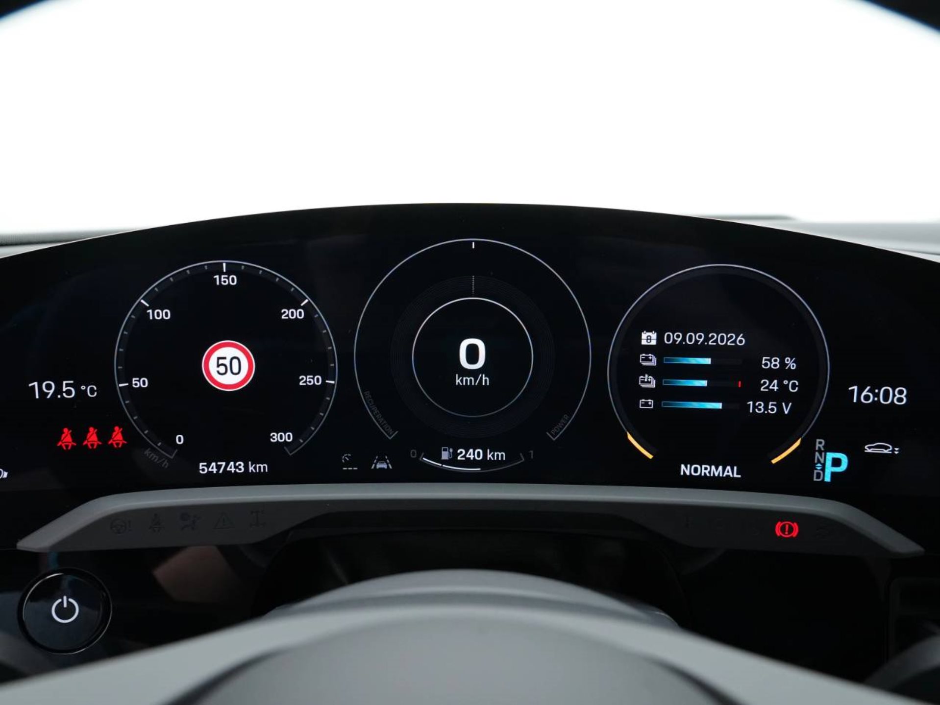 PORSCHE Taycan 4S-image-16