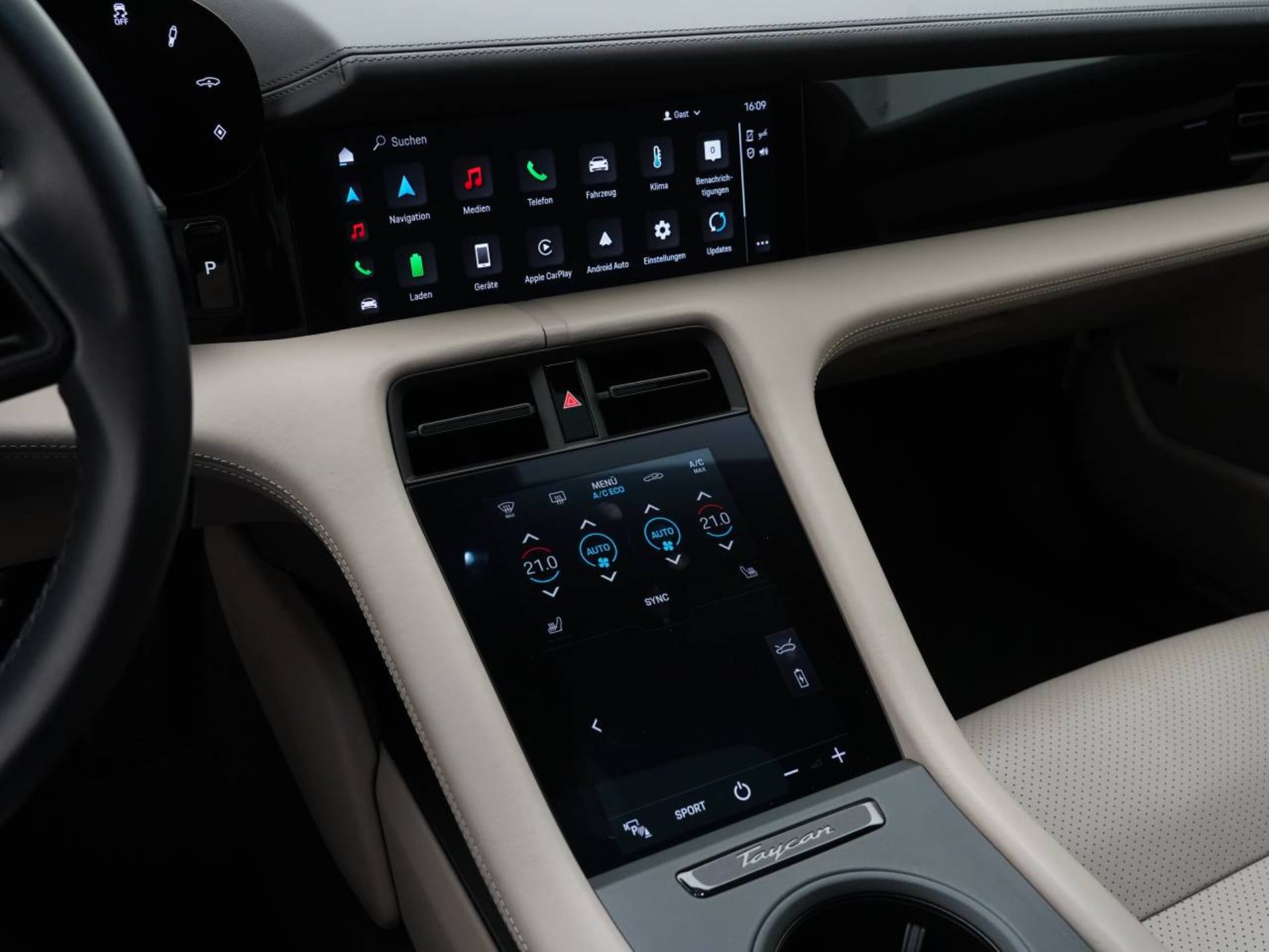 PORSCHE Taycan 4S-image-17