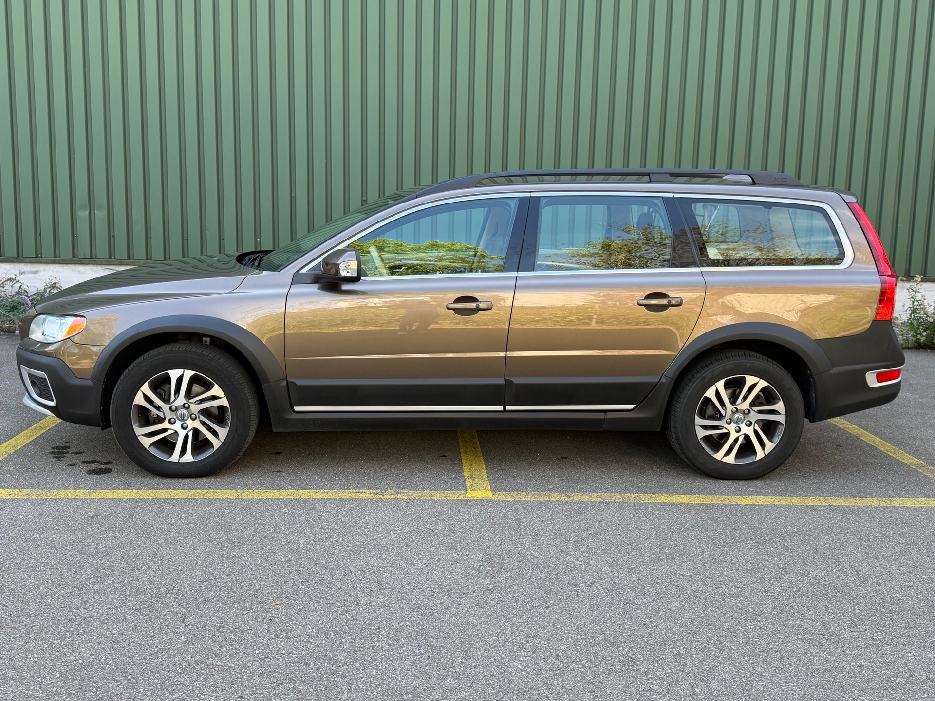 VOLVO XC70 D5 AWD Summum Geartronic-image-7