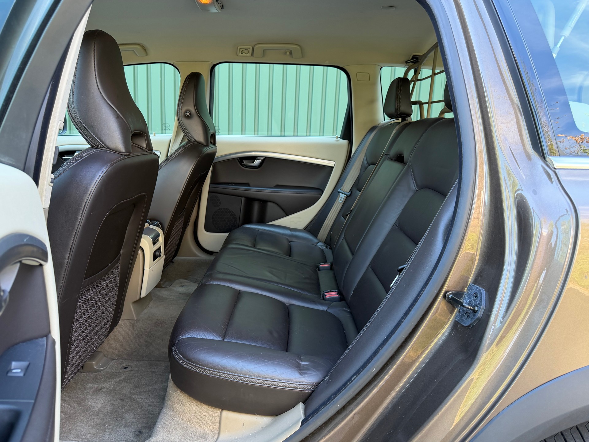 VOLVO XC70 D5 AWD Summum Geartronic-image-11