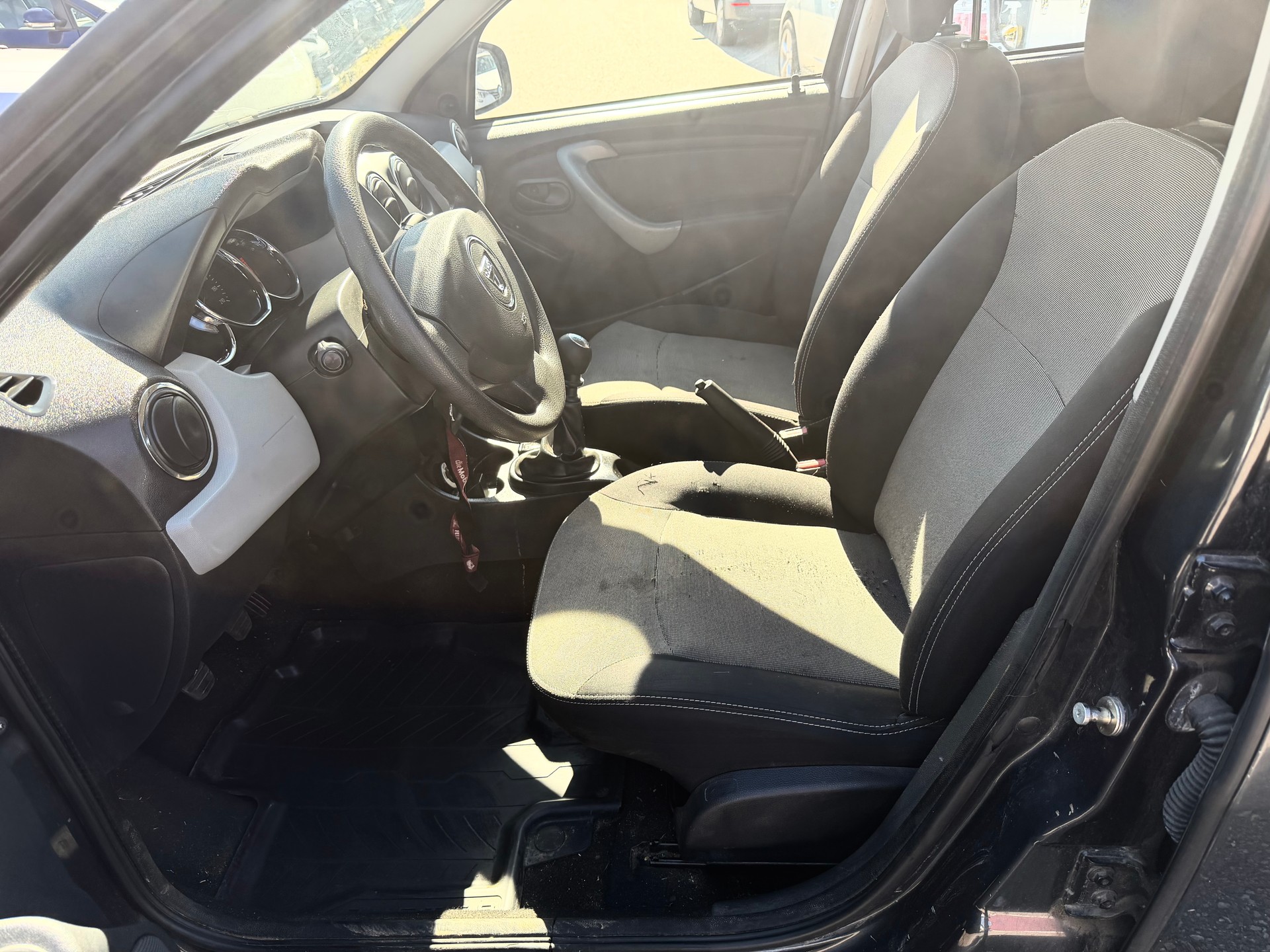 DACIA Duster 1.5 dCi Ambiance 4x4-image-9