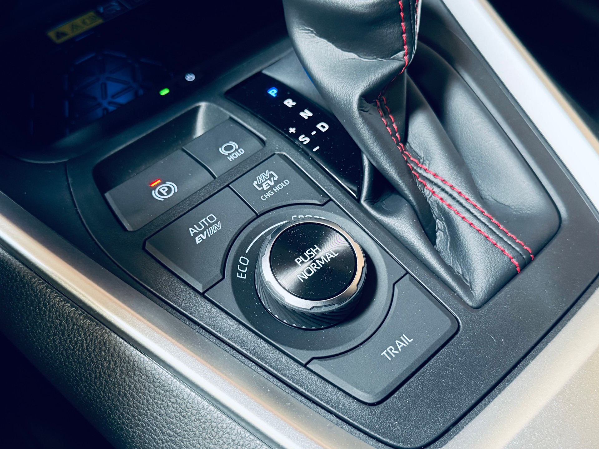 TOYOTA RAV-4 2.5 PHEV Trend e-CVT 4WD-image-20