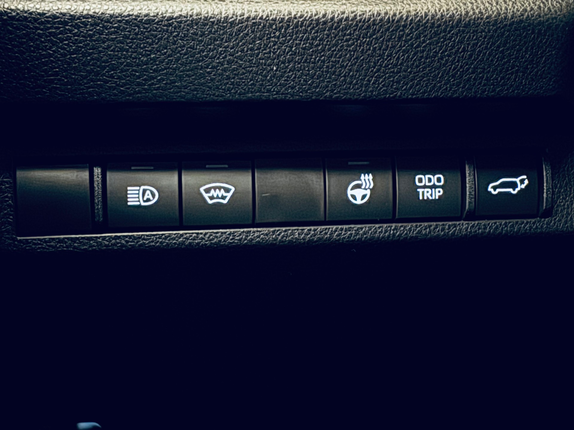 TOYOTA RAV-4 2.5 PHEV Trend e-CVT 4WD-image-18