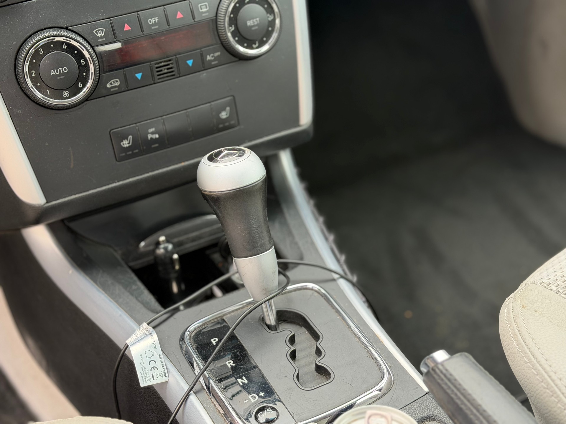 MERCEDES-BENZ B 200 CDI-image-14