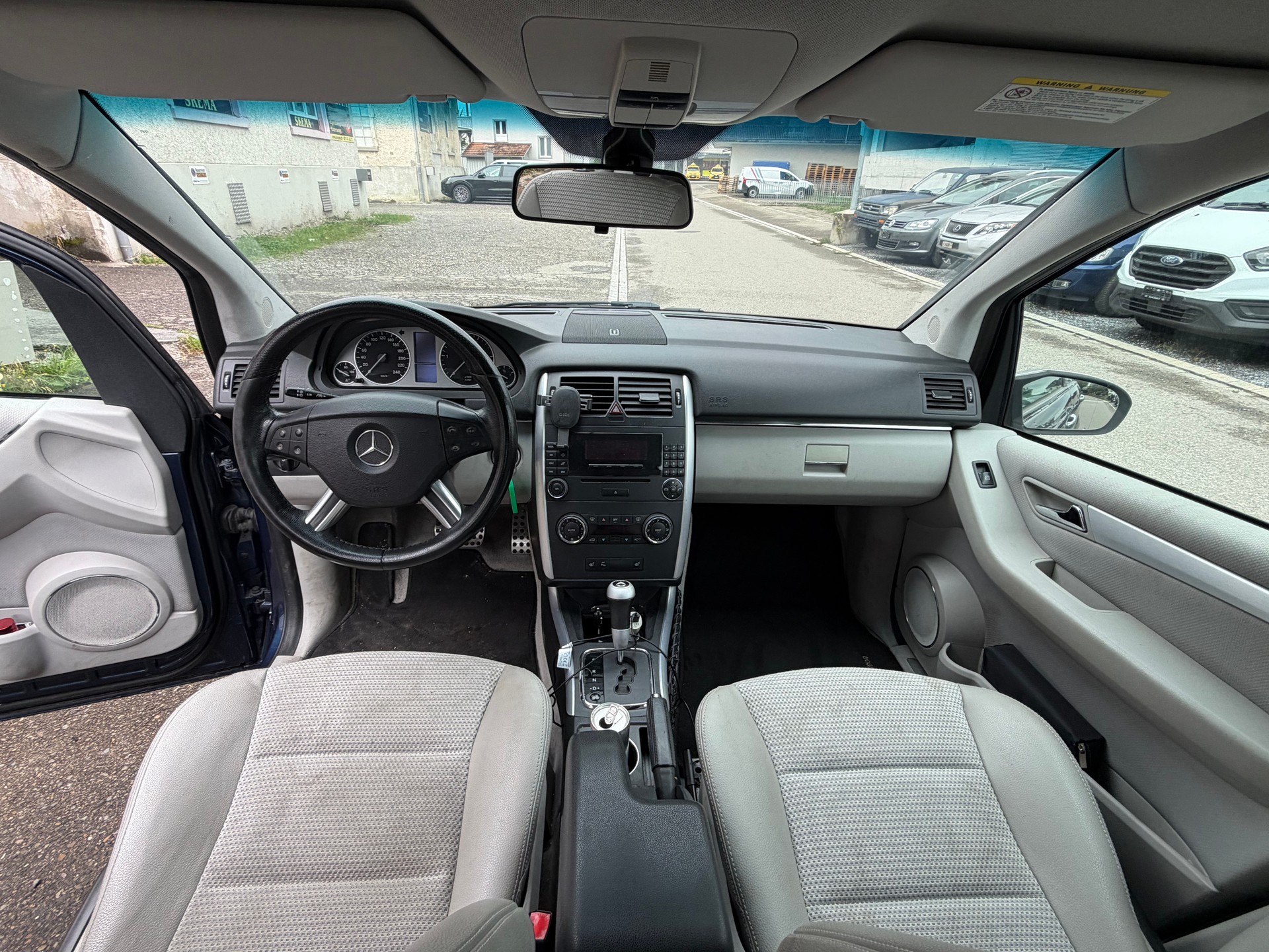 MERCEDES-BENZ B 200 CDI-image-11