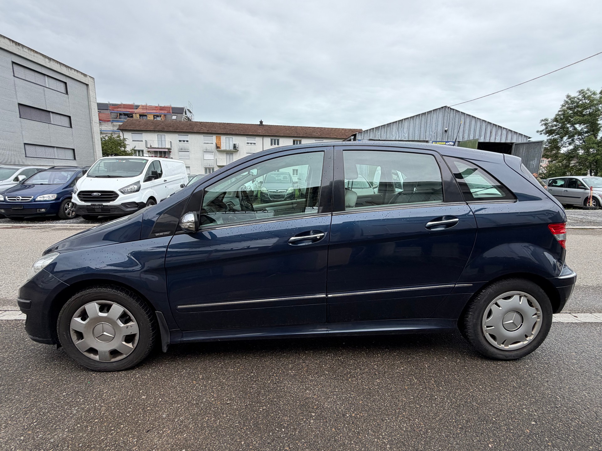 MERCEDES-BENZ B 200 CDI-image-5