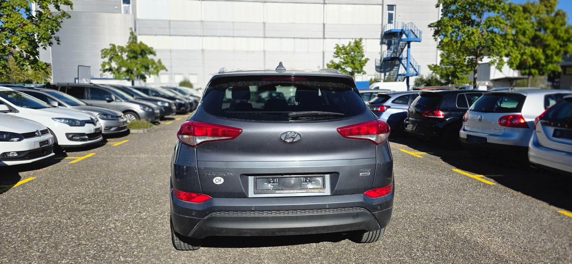 HYUNDAI Tucson 2.0 CRDI Plena 4WD Automatic-image-3