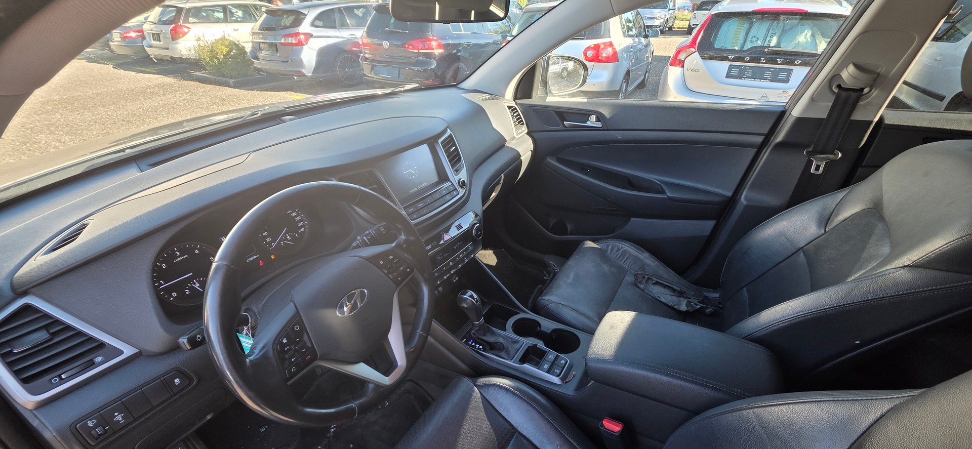HYUNDAI Tucson 2.0 CRDI Plena 4WD Automatic-image-8